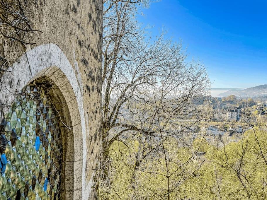 Brilliant In Chateau Du Chatelard Apartment Montreux