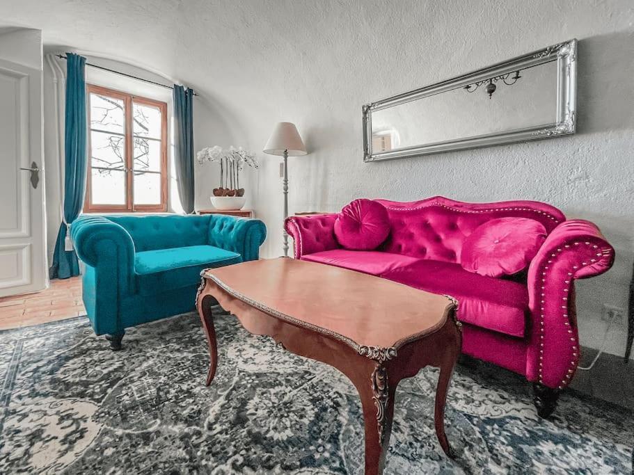 Apartment Brilliant In Chateau Du Chatelard